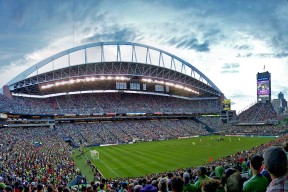 比赛结果引发外界争议官方表态呼吁理性看待裁判判罚，比赛裁判不公平怎么办