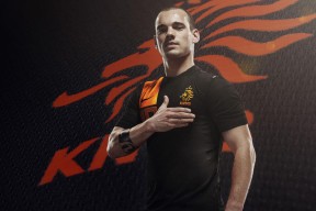 切尔西拜仁锁定17岁妖童，3球1助攻锋线新星引关注，切尔西拜仁历史战绩