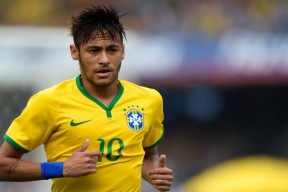 勇士队连续获胜，目标三连冠，勇士队两连冠