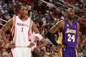 雄鹿主场连胜不止，字母哥统治篮下，雄鹿字母哥上场吗